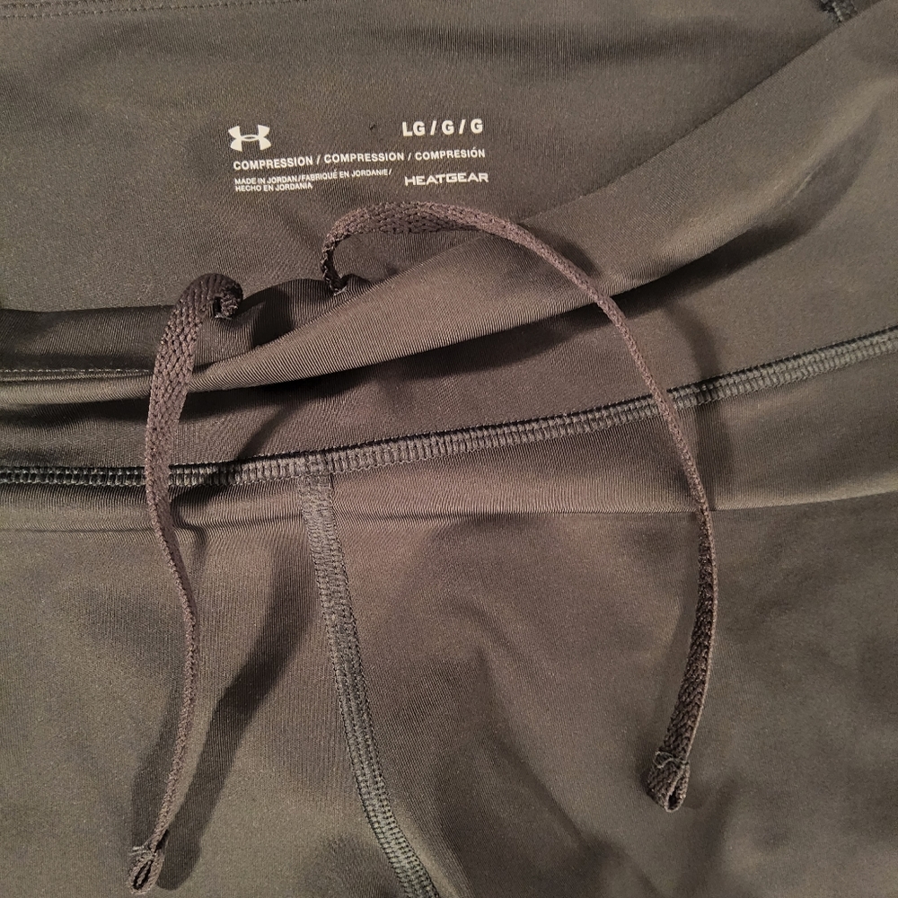 Under Armour Compression Large - Picture 9 of 12
